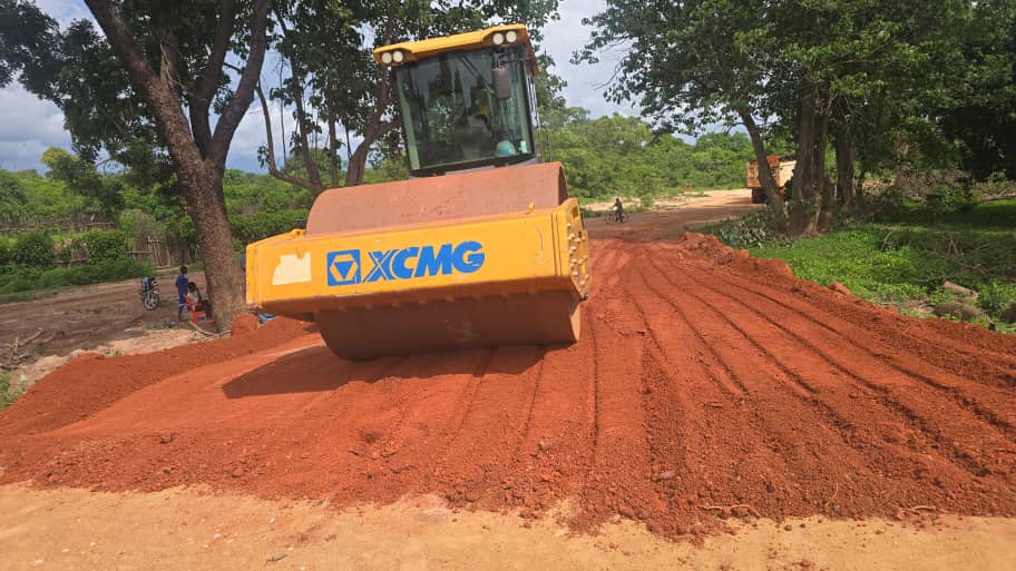 AgriFARM accélère le désenclavement des zones de production agricole avec la réhabilitation de la piste Sininkou–Niagassola dans la préfecture de Siguiri
